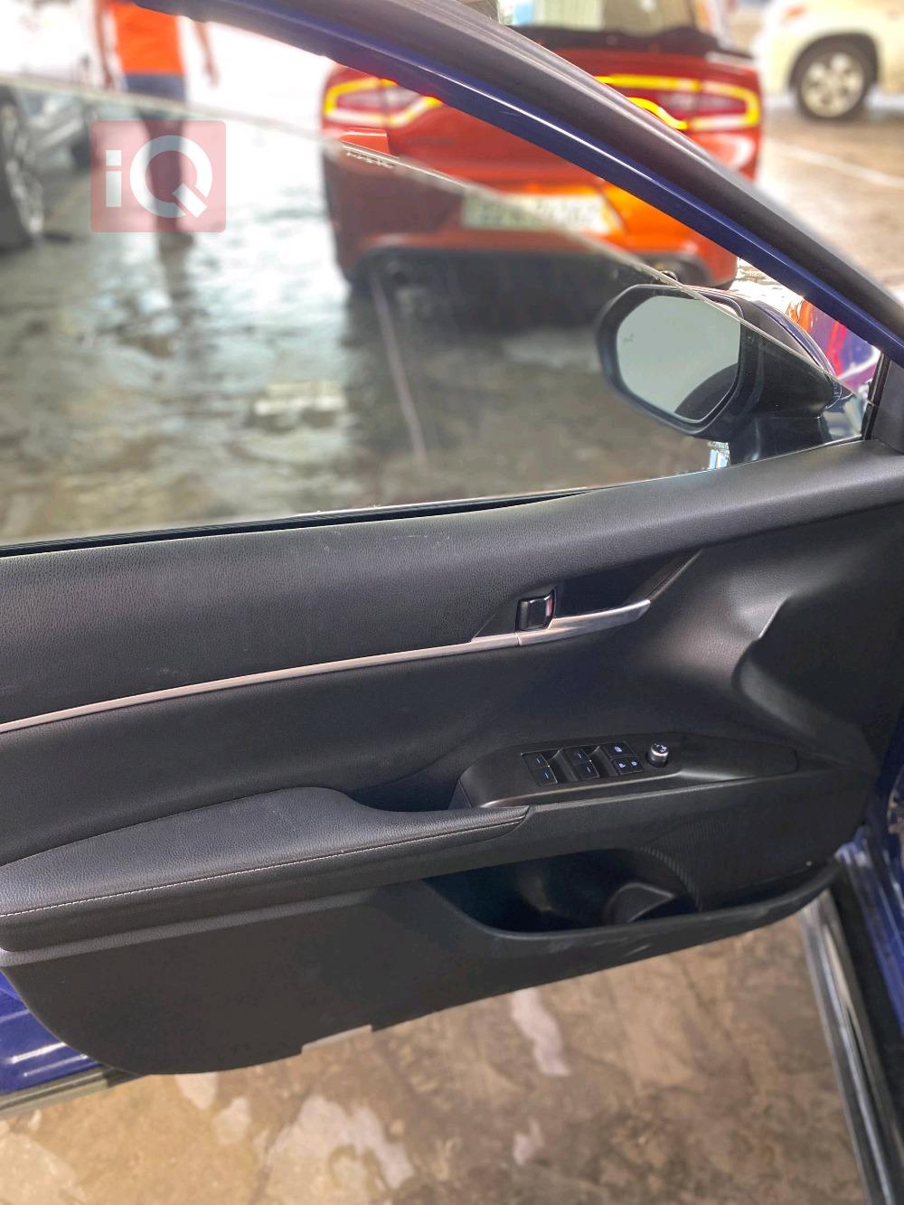 تۆیۆتا کامری